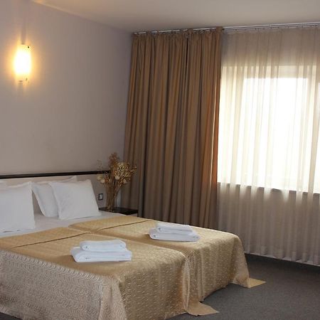 Kendros Hotel بلوفديف الغرفة الصورة